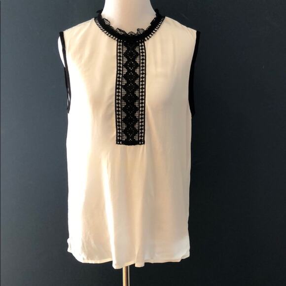 Yyigal Top Lace Trim Blouse - Picture 3 of 5